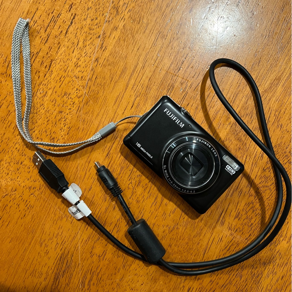 Fujifilm 16 megapixel HD digital camera